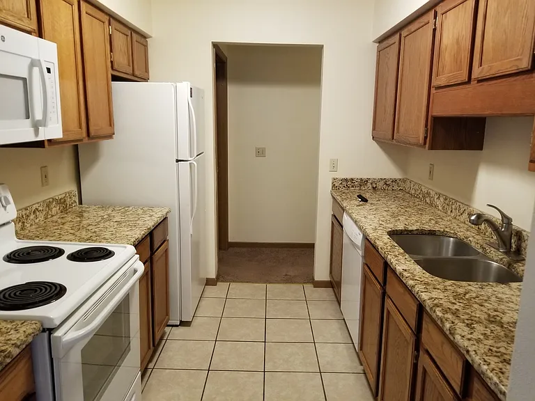 6315 Garrett Ln — Photo 17