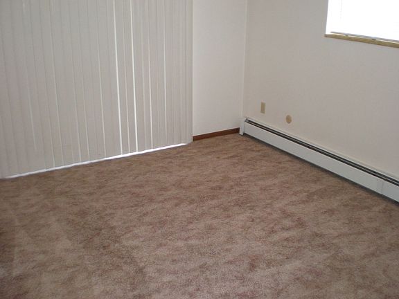 4th image of 431-443 W 8th St #433
