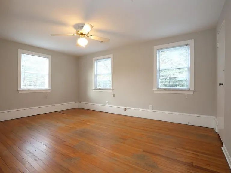 849 Bryan St — Photo 16