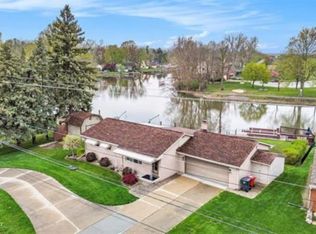26265 S River Rd, Harrison Township, MI