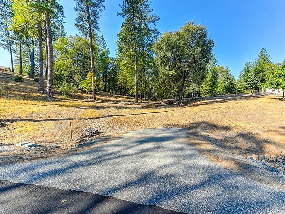 3rd image of 6725 Trailhead Ct