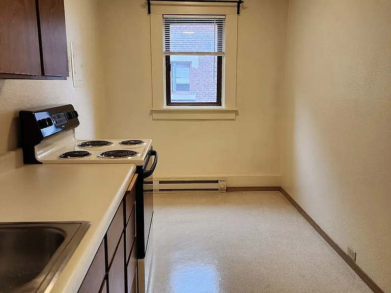 Florence Apartments — Photo 3