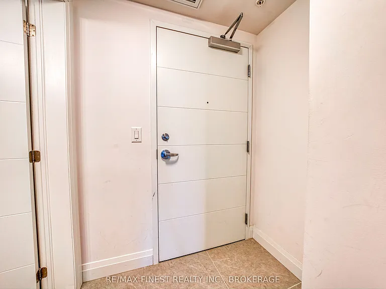 652 Princess St #622 — Photo 2