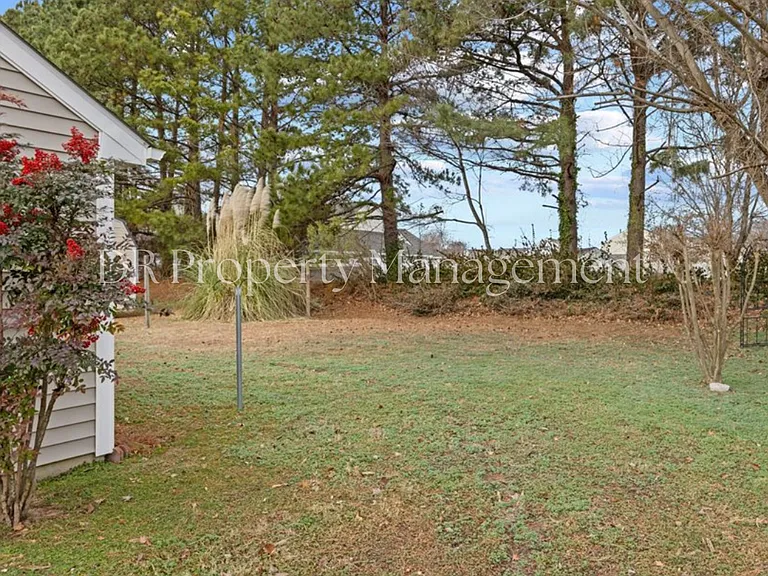 4712 Periwinkle Pl — Photo 14