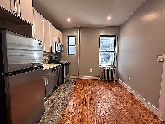 5th image of 25 Fort Washington Ave APT 5E