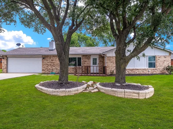 730 Meadow Lake Dr, Lakewood Village, TX 75068