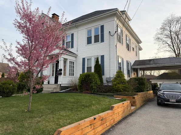 792 Washington St #2, Whitman, MA 02382