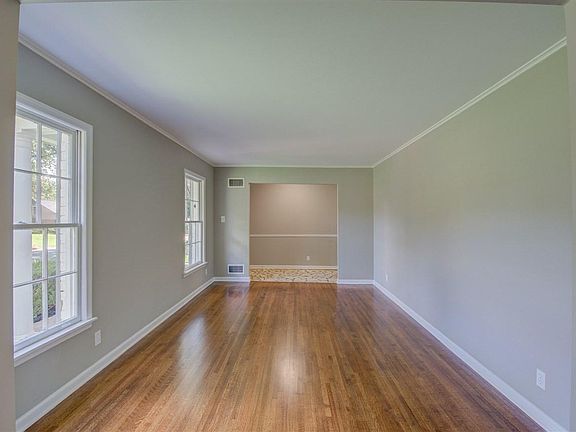 5th image of 2299 Glencliff St