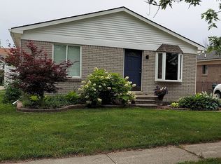 32148 Belcrest Rd, Brownstown, MI 48173