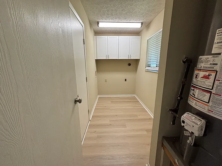 1880 Stoneview Ct — Photo 20