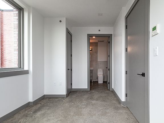5th image of 410 Tompkins Ave #6BB