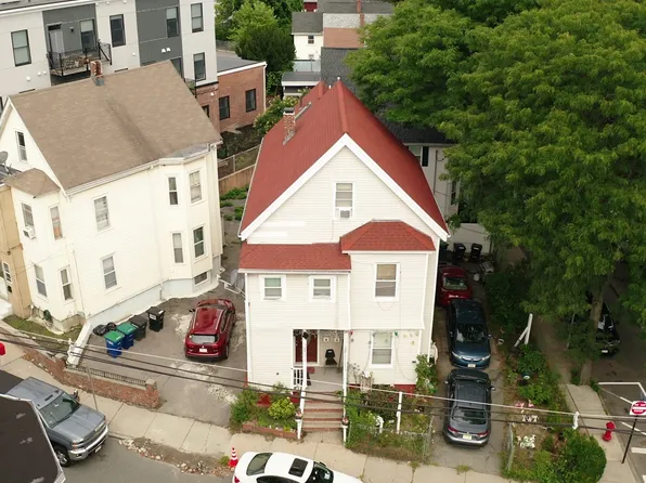 153 Glen St, Somerville, MA 02145