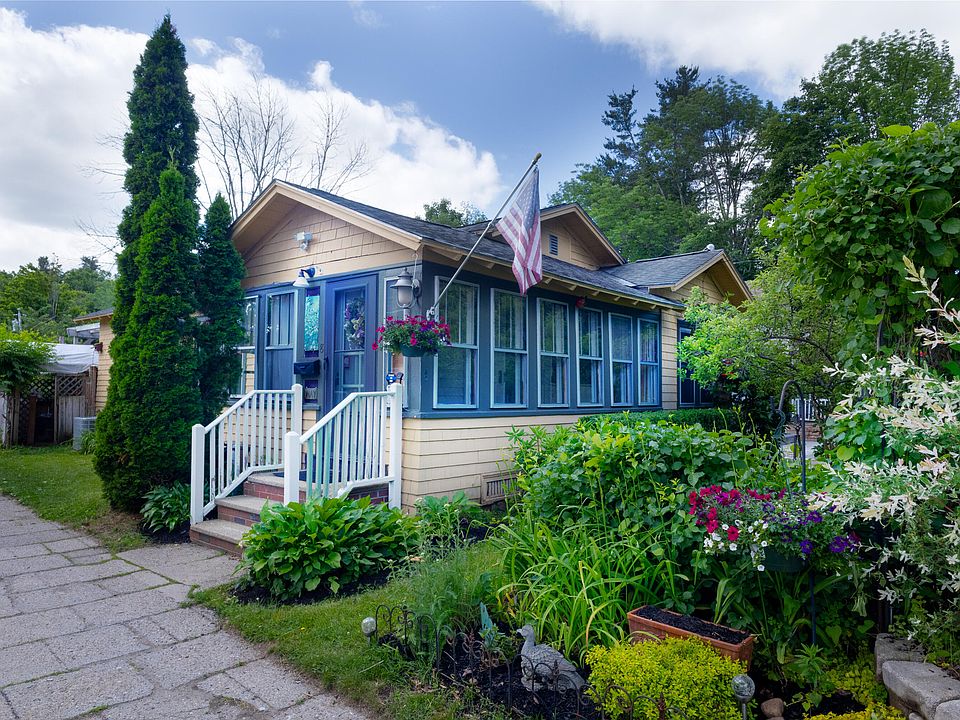 1st image of 8 Auburn Street