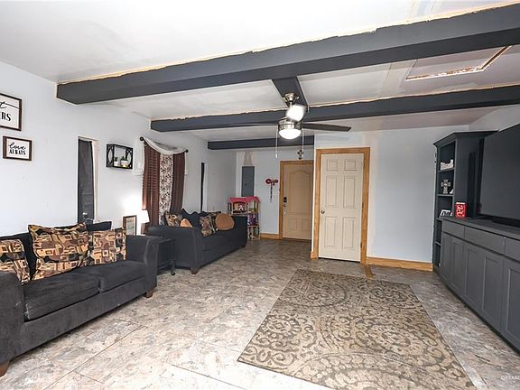 5th image of 801 N Pino St
