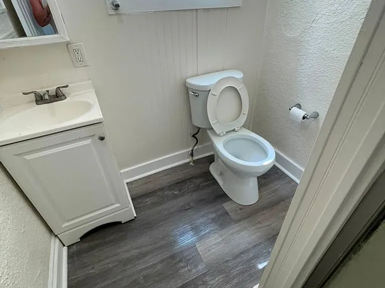 2941 Clifton Ave — Photo 18