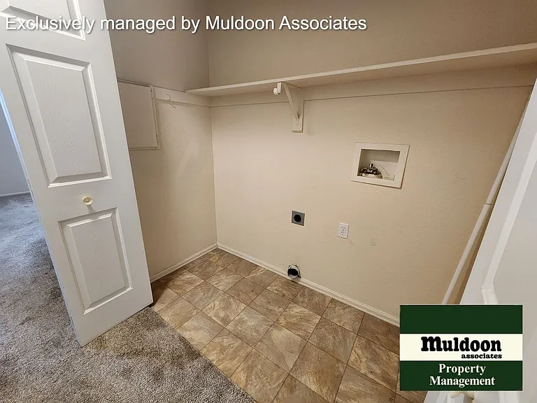 955 S Kyle Ln — Photo 6