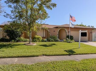 530 Meravan Dr, Palm Harbor, FL 34683