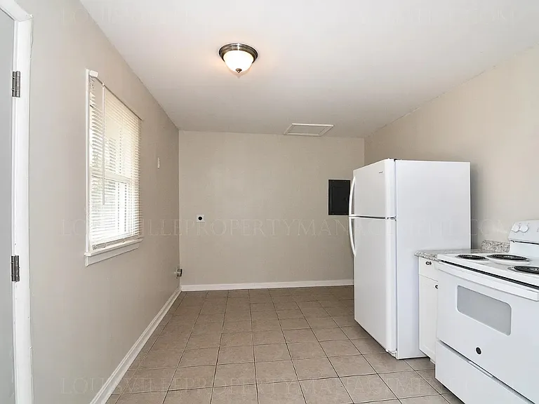5117 Alba Way — Photo 6