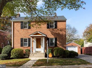 10410 Hebard St, Kensington, MD 20895