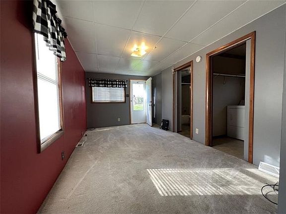2nd image of 58 Prospect St