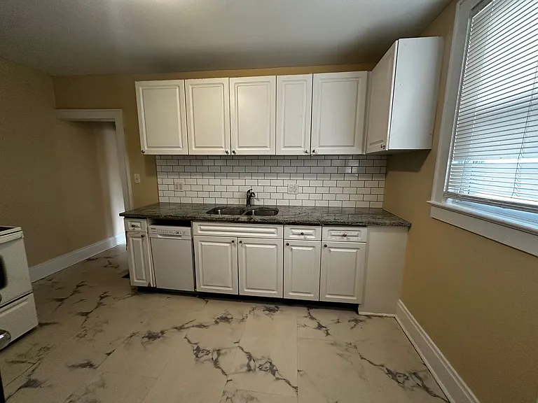 547 E Deshler Ave — Photo 9