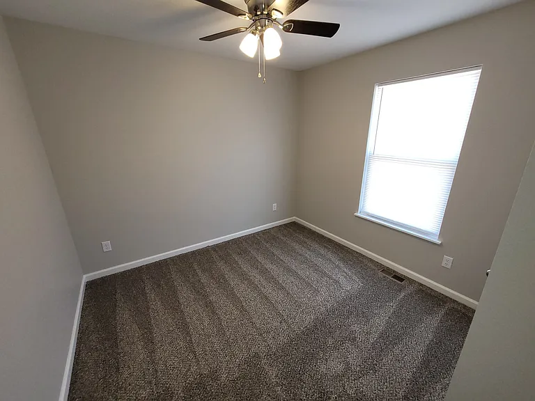 Creekside Apartments — Photo 36