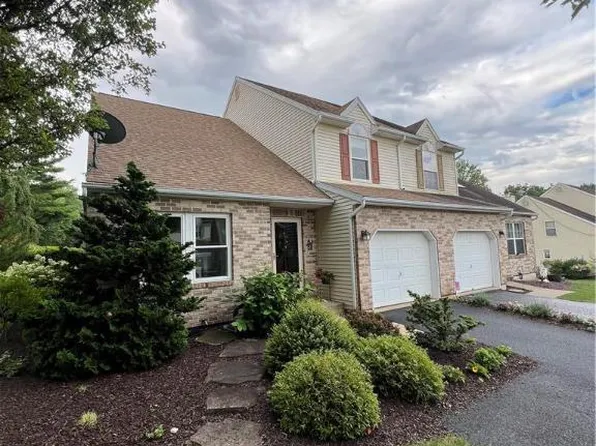 2448 Ridge View Ct, Bethlehem, PA 18020