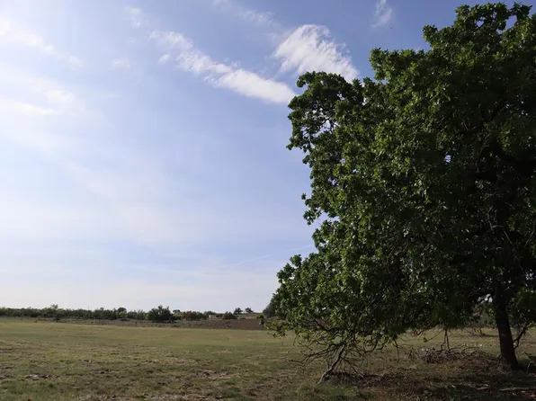 654 Dreamcatcher Ln, Fredericksburg, TX 78624