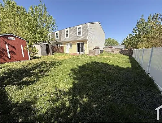 409 Berkshire Ct — Photo 25