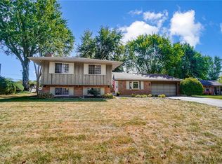 5747 Oak Valley Rd, Dayton, OH 45440