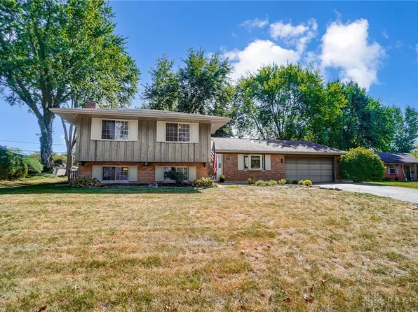 5747 Oak Valley Rd, Dayton, OH 45440