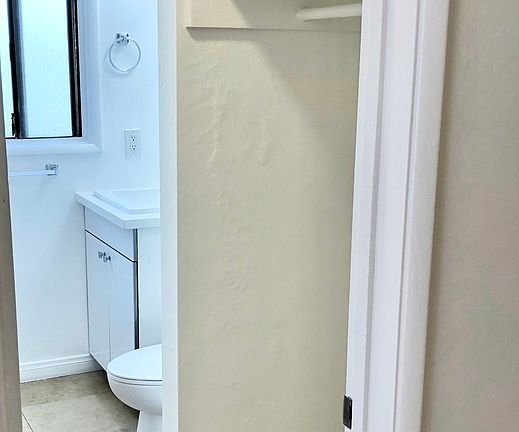 2nd image of 2555 S Sepulveda Blvd #1A