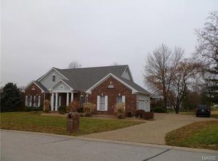 74 Gillette Field Close, Weldon Spring, MO 63304