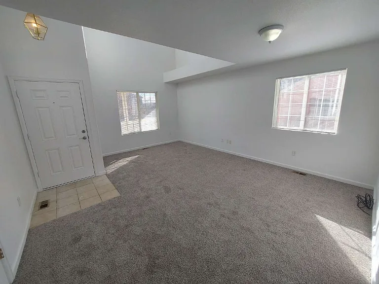 2631 S Danube Way — Photo 2