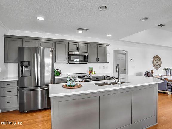 4th image of 9254 SHAD CREEK Drive