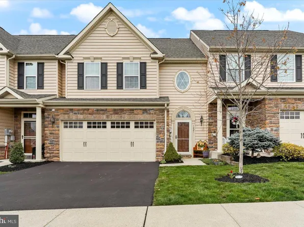 1021 Arbour Ln, Quakertown, PA 18951