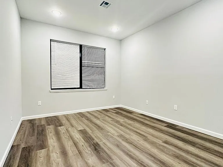 67 Market St #203 — Photo 7
