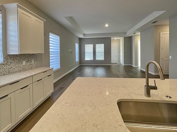 5th image of 6958 Bridgman St
