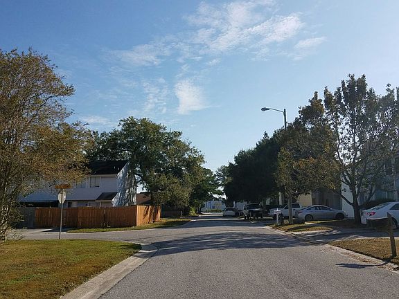 5th image of 6424 Rockpointe Dr