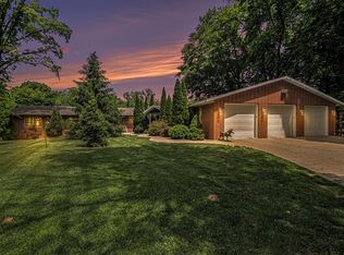 1996 W Linco Rd, Stevensville, MI 49127