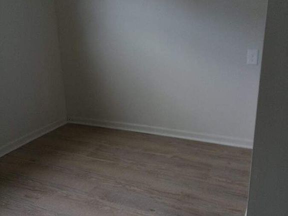 5th image of 140 N Pleasant Ave SE #3