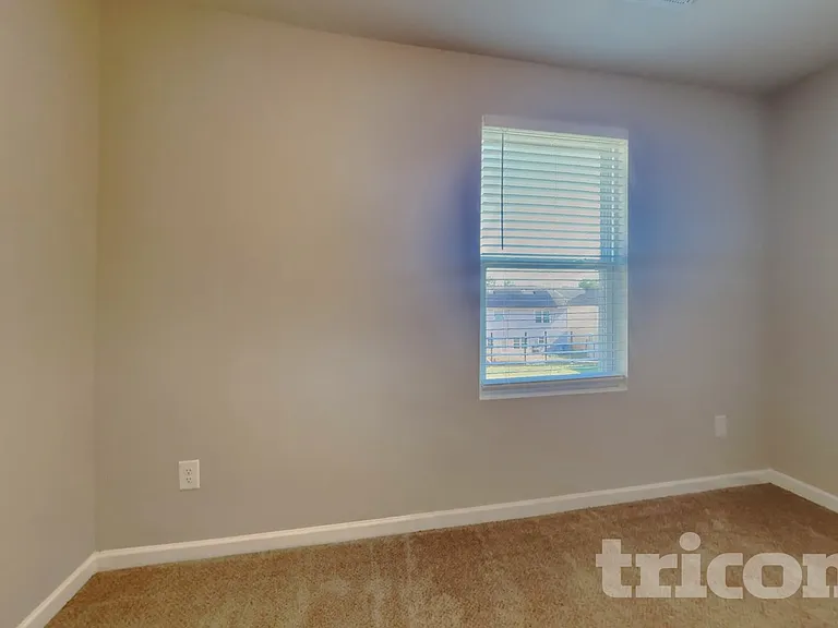 4114 Vershire Ave — Photo 14