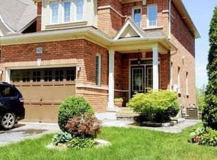 425 Harris St, Whitby, ON L1N0E7
