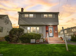 33 Sunset Dr, Nutley, NJ 07110