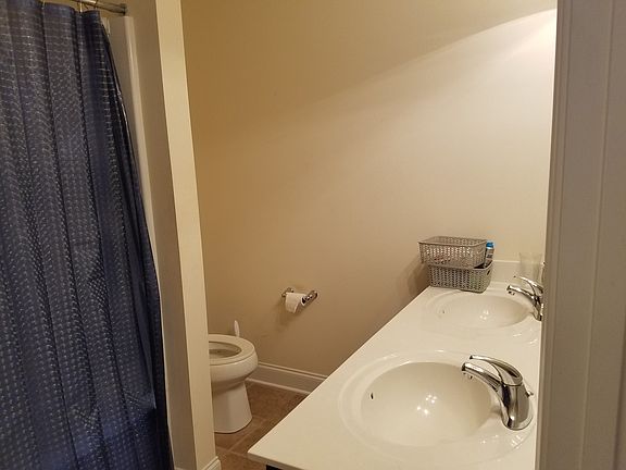 2nd image of 284 Oakbourne Ln