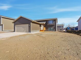 4026 Magnum Rd, Rapid City, SD 57703