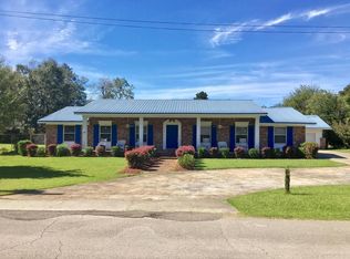 1101 Rushing Ave, Hattiesburg, MS 39402