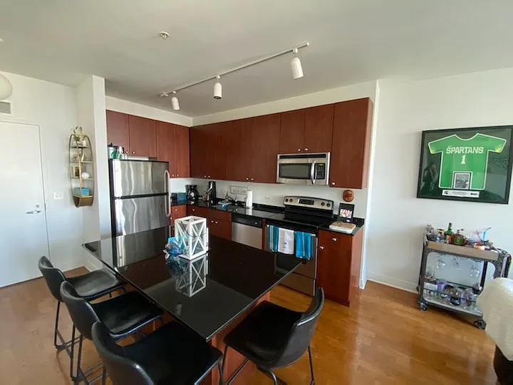 565 W Quincy St #1715 — Photo 3