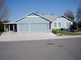 304 Wenas Pl, Richland, WA 99352