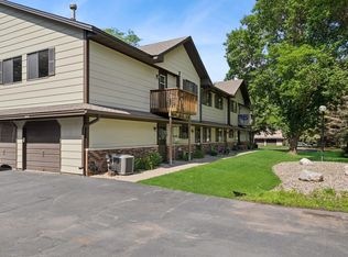 13525 Zenith Ln, Eden Prairie, MN 55346